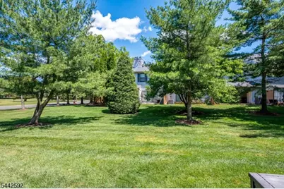 11 Tracy Ct, Franklin Township, NJ 08823 - Photo 21