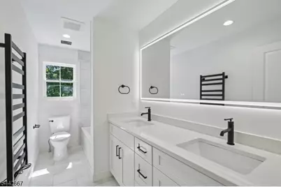 14 Maplewood Dr, Livingston, NJ 07039 - Photo 23
