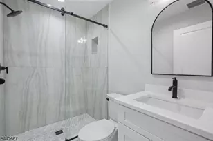 14 Maplewood Dr, Livingston, NJ 07039 - Photo 13