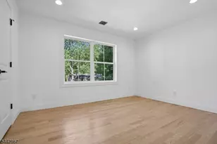 14 Maplewood Dr, Livingston, NJ 07039 - Photo 23