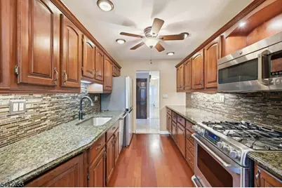 25 Trouville Dr, Parsippany, NJ 07054 - Photo 7