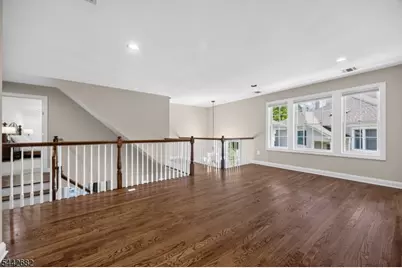 10 Camlet Ct, Roseland, NJ 07068 - Photo 33