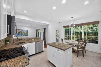 10 Camlet Ct, Roseland, NJ 07068 - Photo 5