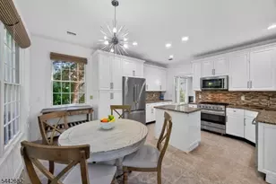 10 Camlet Ct, Roseland, NJ 07068 - Photo 3