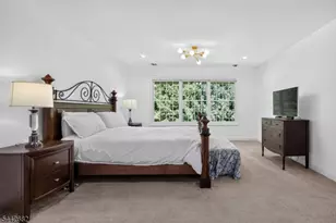 10 Camlet Ct, Roseland, NJ 07068 - Photo 25
