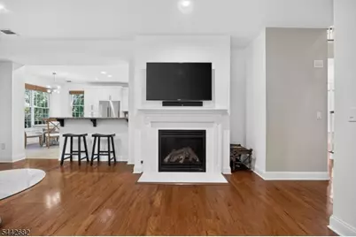 10 Camlet Ct, Roseland, NJ 07068 - Photo 15