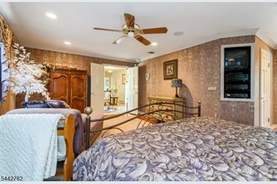 200 Raritan Ln, Readington, NJ 08889 - Photo 25
