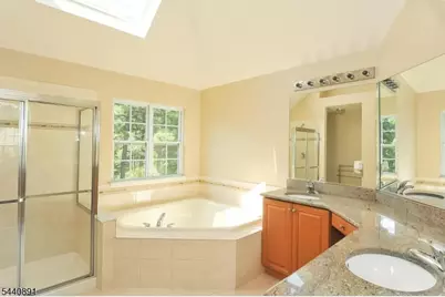 9 Angelina Ct, Monroe Township, NJ 08831 - Photo 43