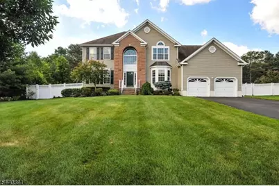 9 Angelina Ct, Monroe Township, NJ 08831 - Photo 3