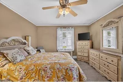 114 Ellington St, East Orange, NJ 07017 - Photo 11