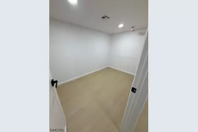 299 W Broadway, Paterson, NJ 07522 - Photo 17