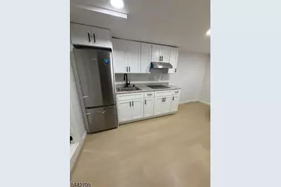 299 W Broadway, Paterson, NJ 07522 - Photo 15