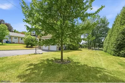 6 Poplar Pl, Fairfield, NJ 07004 - Photo 35