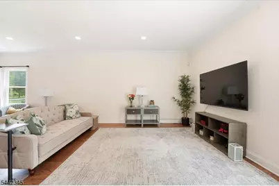6 Poplar Pl, Fairfield, NJ 07004 - Photo 11