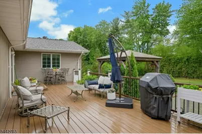 13 Merlin Pl, Montville Township, NJ 07058 - Photo 31