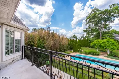 16A Cheri Ln, Fairfield, NJ 07004 - Photo 29