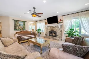 16A Cheri Ln, Fairfield, NJ 07004 - Photo 19