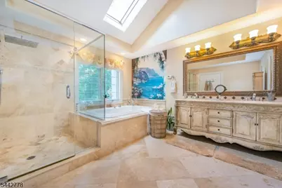 16A Cheri Ln, Fairfield, NJ 07004 - Photo 27