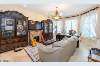 16A Cheri Ln, Fairfield, NJ 07004 - Photo 5