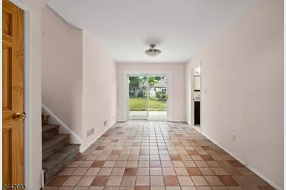 18 Carrie Ct, Nutley, NJ 07110 - Photo 3