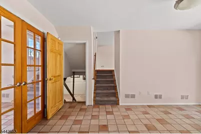 18 Carrie Ct, Nutley, NJ 07110 - Photo 7