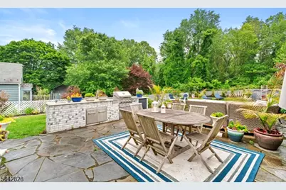 61 Laurel Ave, Franklin Township, NJ 08528 - Photo 13