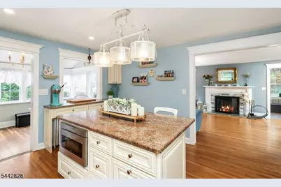 61 Laurel Ave, Franklin Township, NJ 08528 - Photo 19