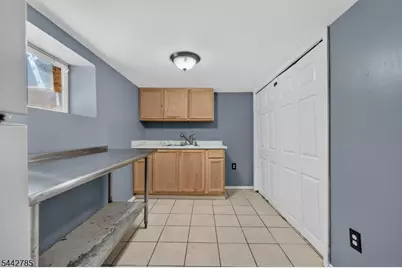 17 Wolcott Ter #2, Newark, NJ 07112 - Photo 23