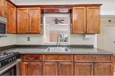 281 Browertown Rd #304, Woodland Park, NJ 07424 - Photo 7