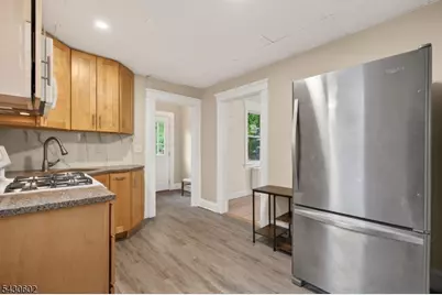 215 Grove St, Somerville, NJ 08876 - Photo 13