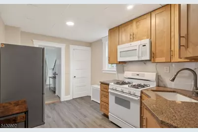 215 Grove St, Somerville, NJ 08876 - Photo 15