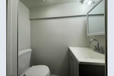 215 Grove St, Somerville, NJ 08876 - Photo 27