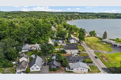 2 Knowles Ln, Mount Olive, NJ 07828 - Photo 3