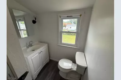 585 Mountainview Dr, North Plainfield, NJ 07063 - Photo 27