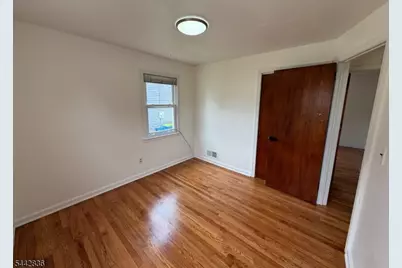 585 Mountainview Dr, North Plainfield, NJ 07063 - Photo 13