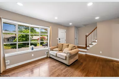 101 Pinecrest Ter, Wayne, NJ 07470 - Photo 5