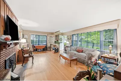 51 Crystal Ave, West Orange Township, NJ 07052 - Photo 11
