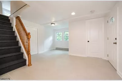 32 E Shore Trl, Hardyston Township, NJ 07460 - Photo 5