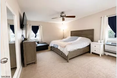 24A Woodedge Ave #4, Edison Twp., NJ 08817 - Photo 9