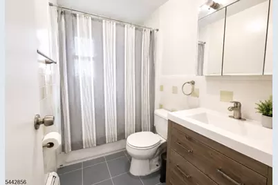 24A Woodedge Ave #4, Edison Twp., NJ 08817 - Photo 11