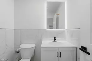 26 Parkhurst St, Newark, NJ 07114 - Photo 15