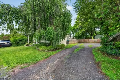 3 Union St, Franklin Township, NJ 08528 - Photo 17