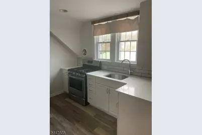 11 Milton Pl #2, Morristown, NJ 07960 - Photo 11