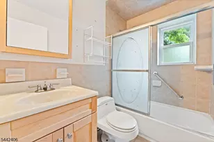25 River Rd, Nutley Twp., NJ 07110 - Photo 15