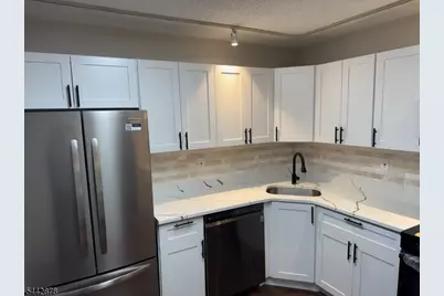13 Dartmouth Way, North Brunswick Township, NJ 08902 - Photo 5