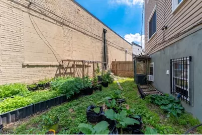 363 Summer St, Paterson, NJ 07501 - Photo 31