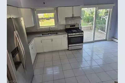 423-427 Lake St, Newark, NJ 07104 - Photo 7