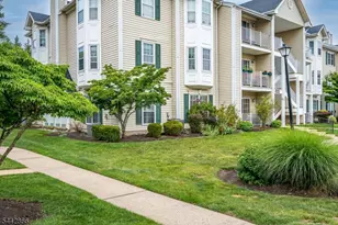 76 Clay St, North Brunswick Township, NJ 08902 - Photo 3