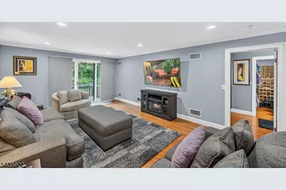69 Peach Hill Ct, Ramsey, NJ 07446 - Photo 1