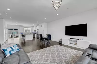 6 Martin Pl, Morris Plains, NJ 07950 - Photo 29